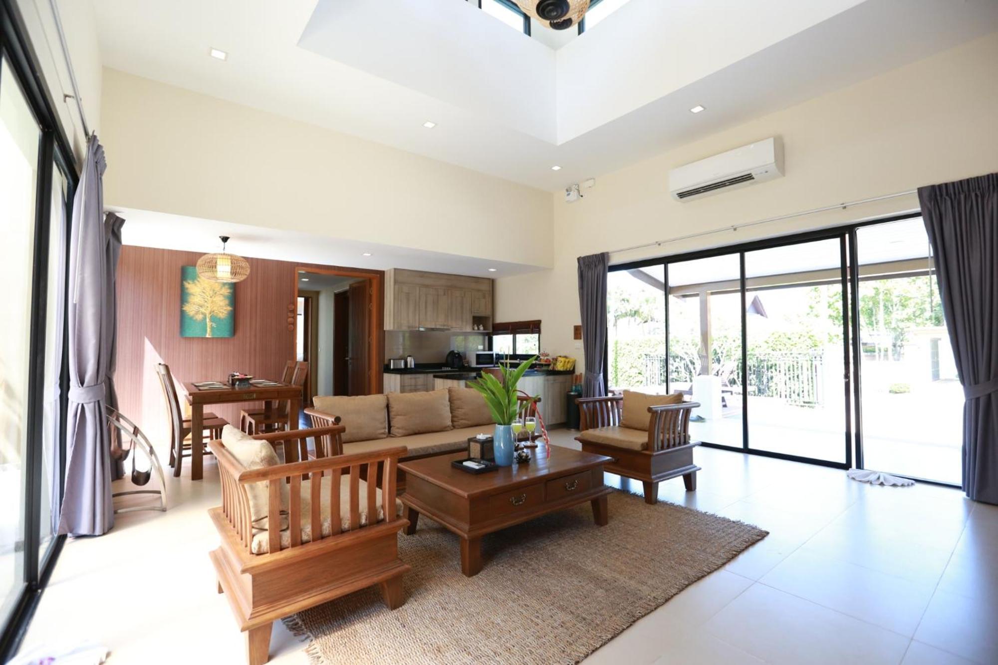 Ozone Villa Phuket Pa Khlok Exterior foto